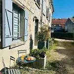 Renove A 2 Pas Du Centre-ville De * Senlis (Oise)